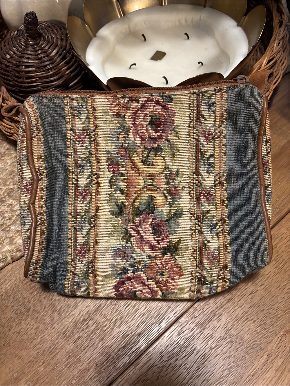 Vintage Richmark Floral Tapestry Cosmetic Pouch Bag Made in USA - cottagecore